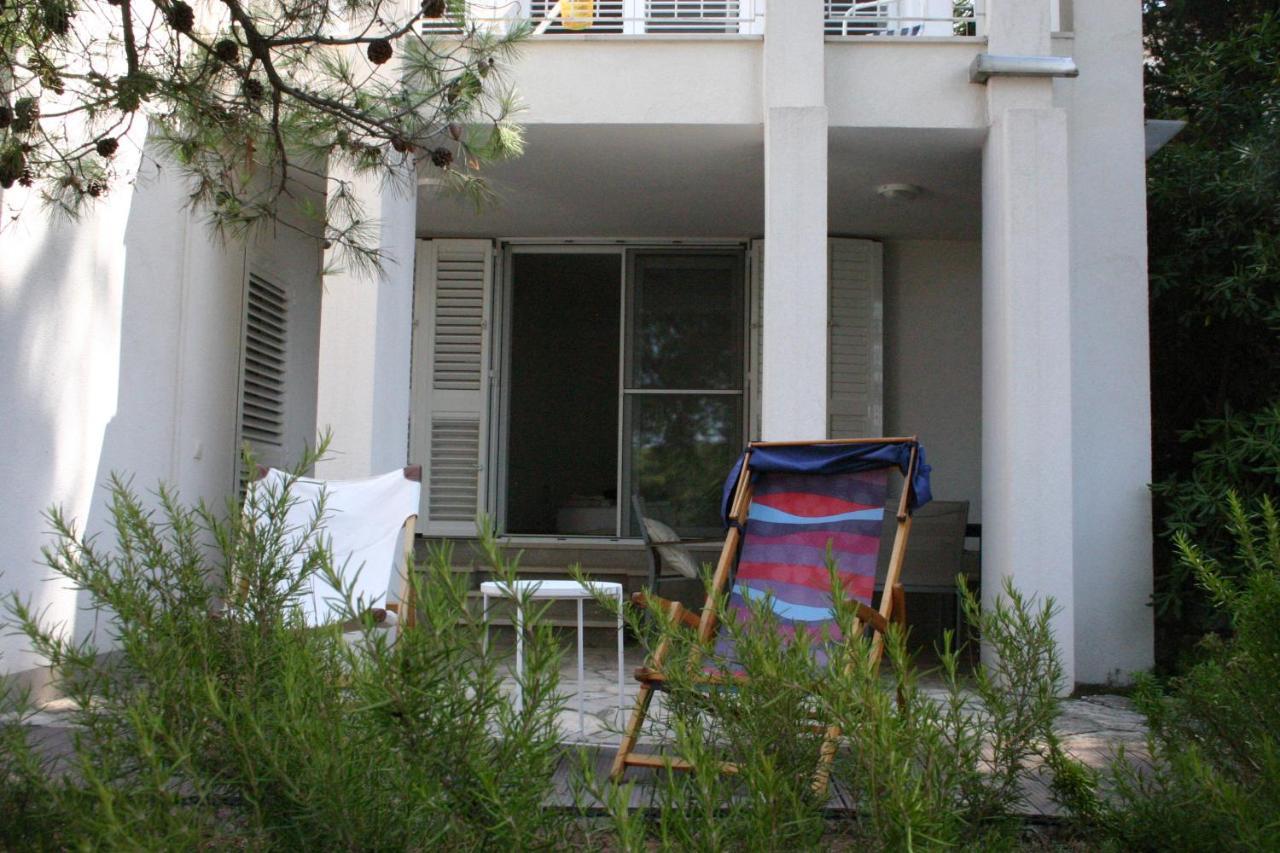 Cozy Jelsa Apartment In The Shade Of The Pines. Kültér fotó